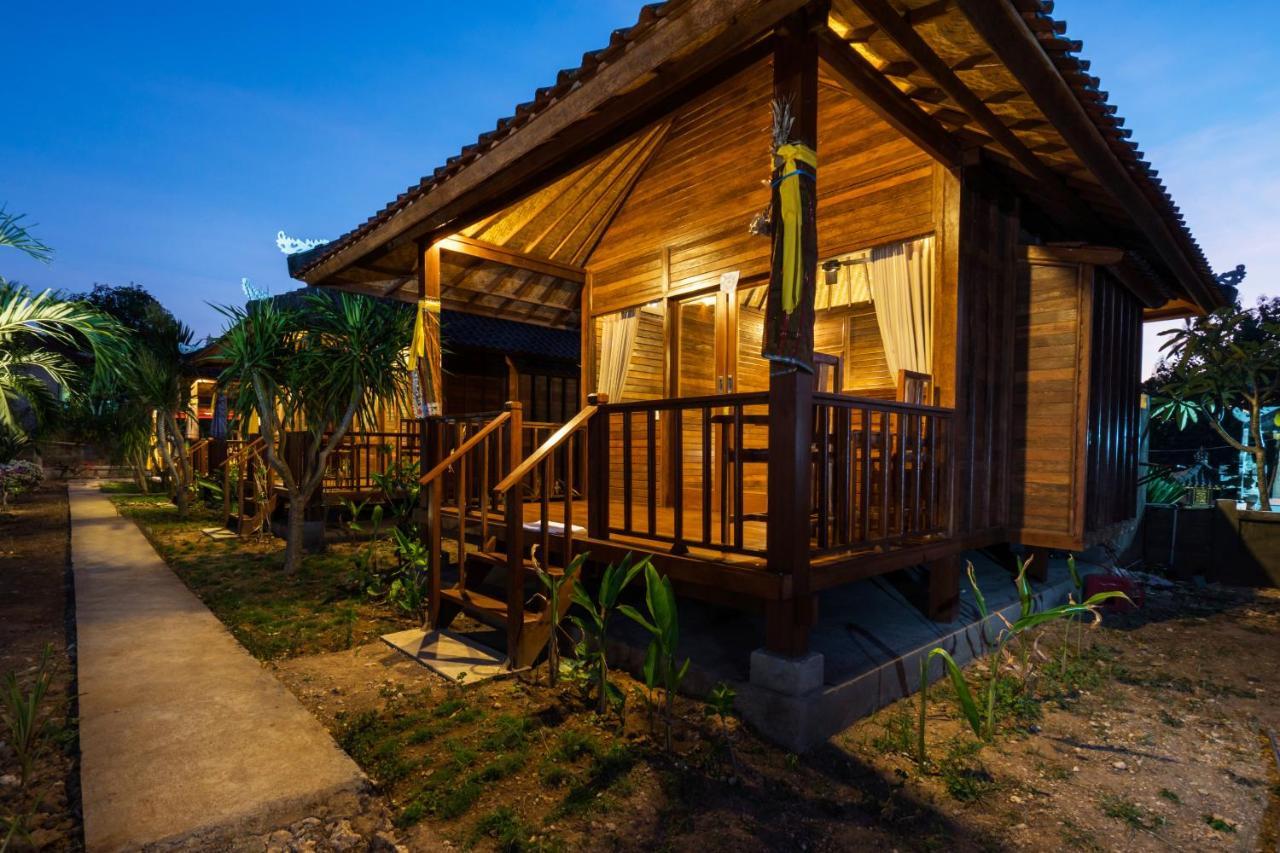 Gatri Hut Lembongan Exterior foto