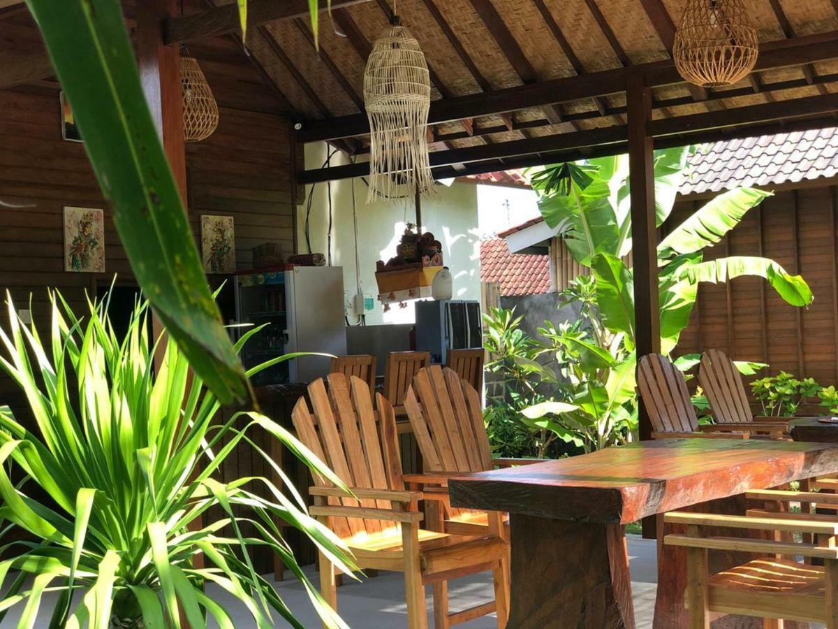 Gatri Hut Lembongan Exterior foto