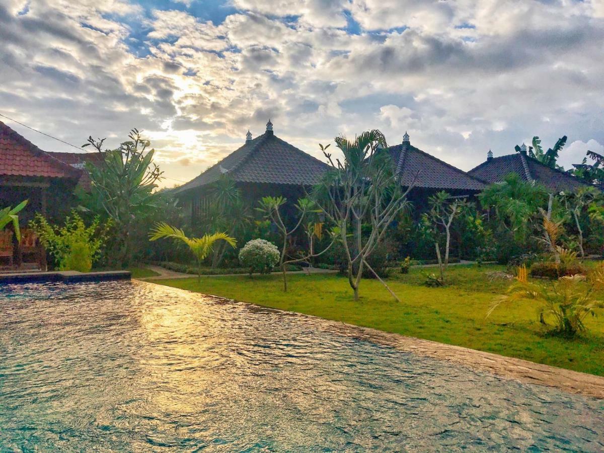 Gatri Hut Lembongan Exterior foto