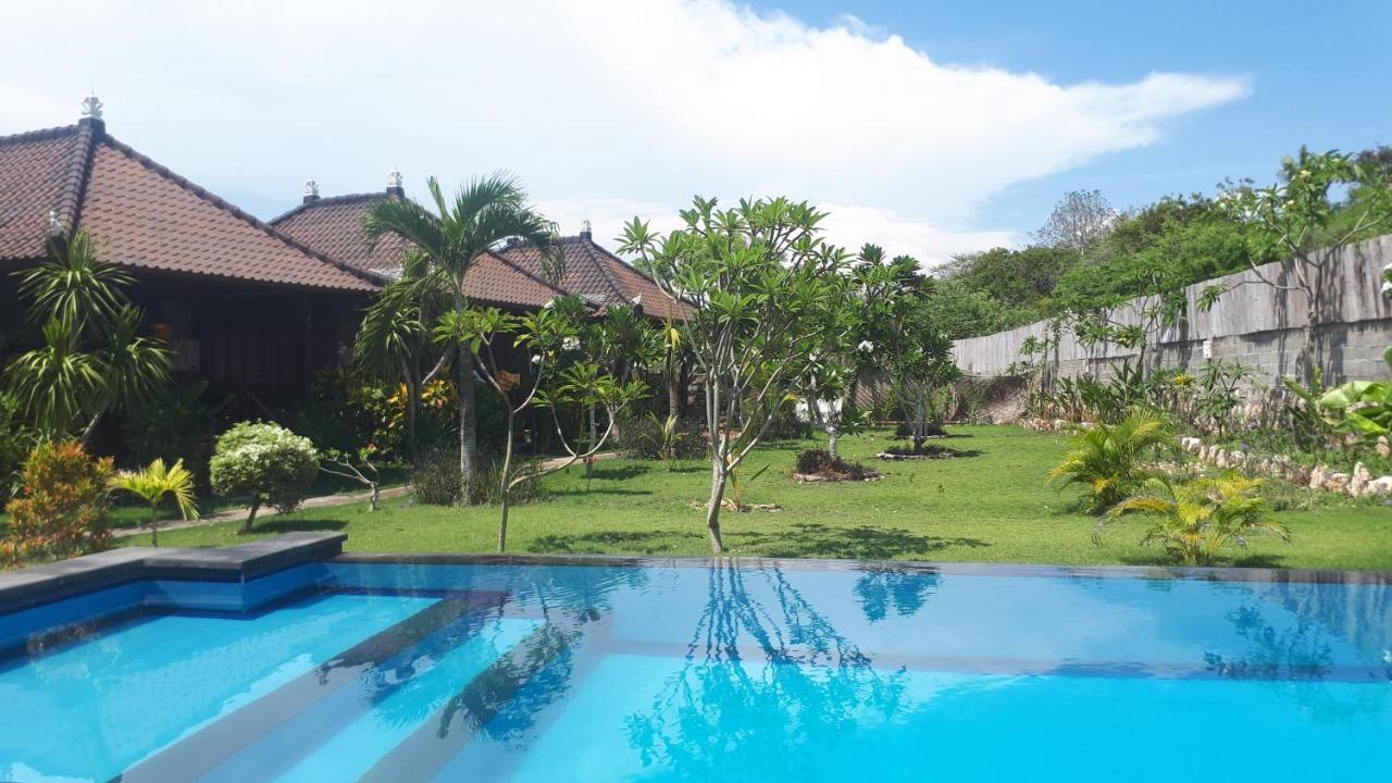 Gatri Hut Lembongan Exterior foto